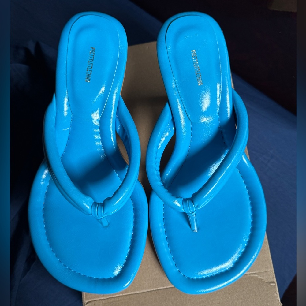 Pretty little thing slipper heel